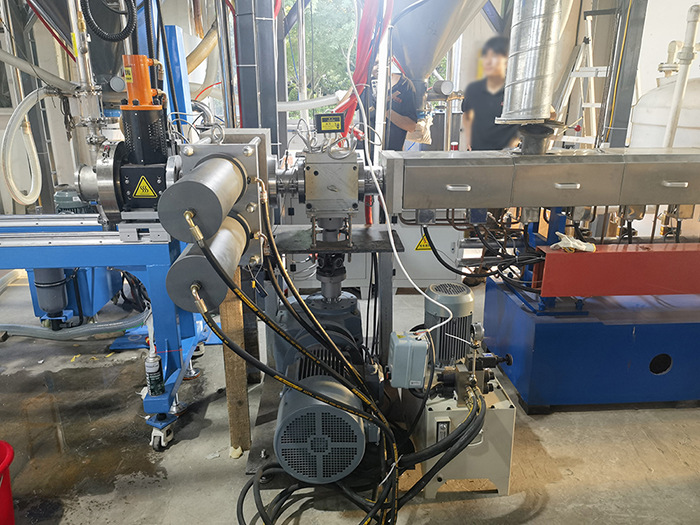 PP改性造粒用雙柱不停機換網(wǎng)器