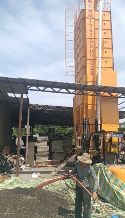 新光油菜籽烘干機(jī)現(xiàn)場 新光油菜籽烘干機(jī)現(xiàn)場